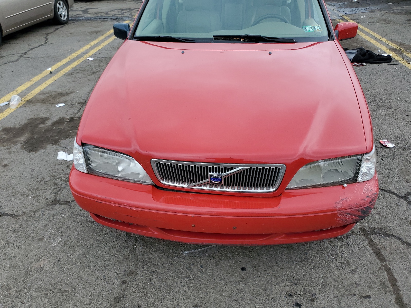 YV1LW61J0Y2666503 2000 Volvo V70 Base