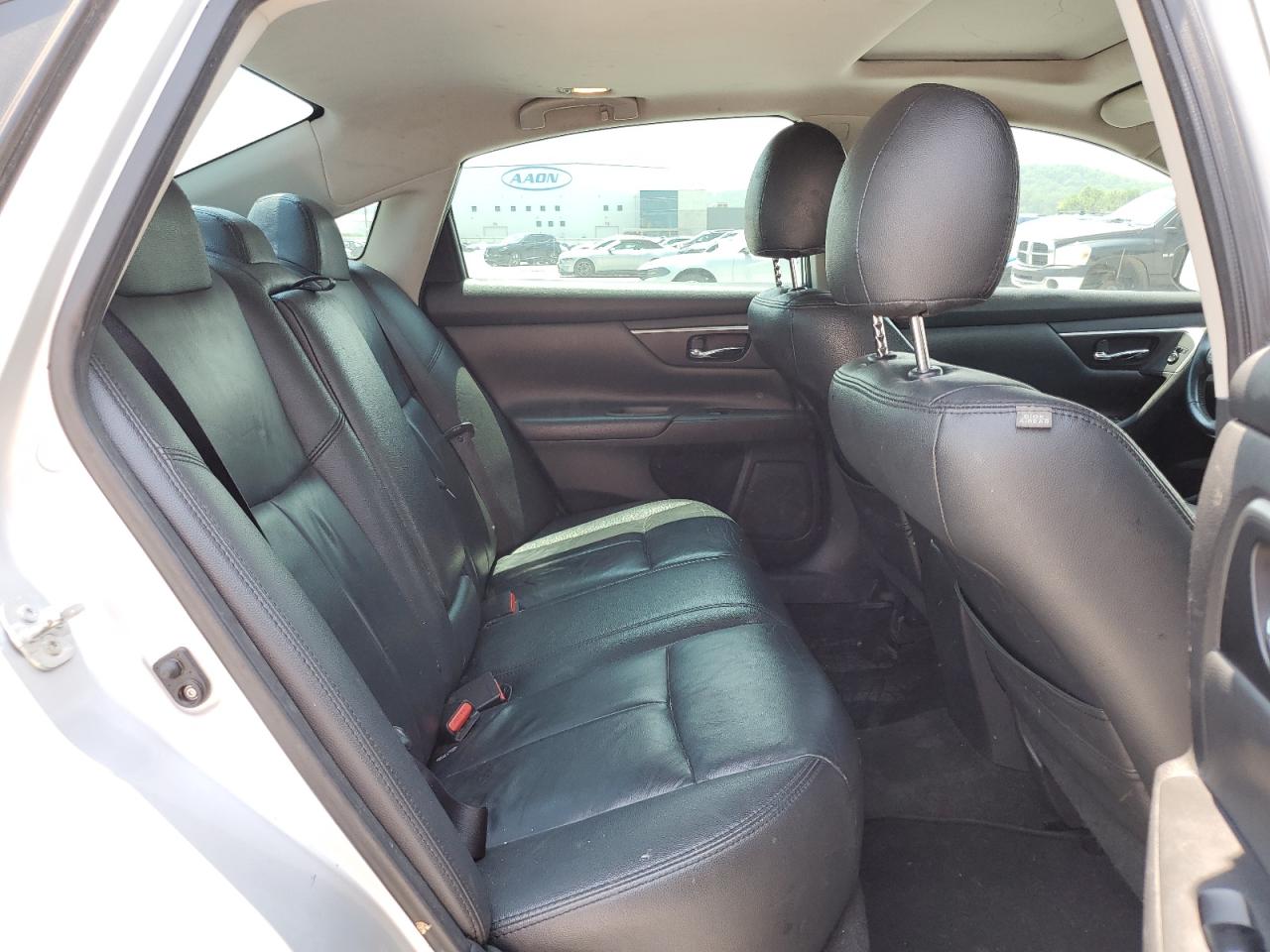 2015 Nissan Altima - Image 10