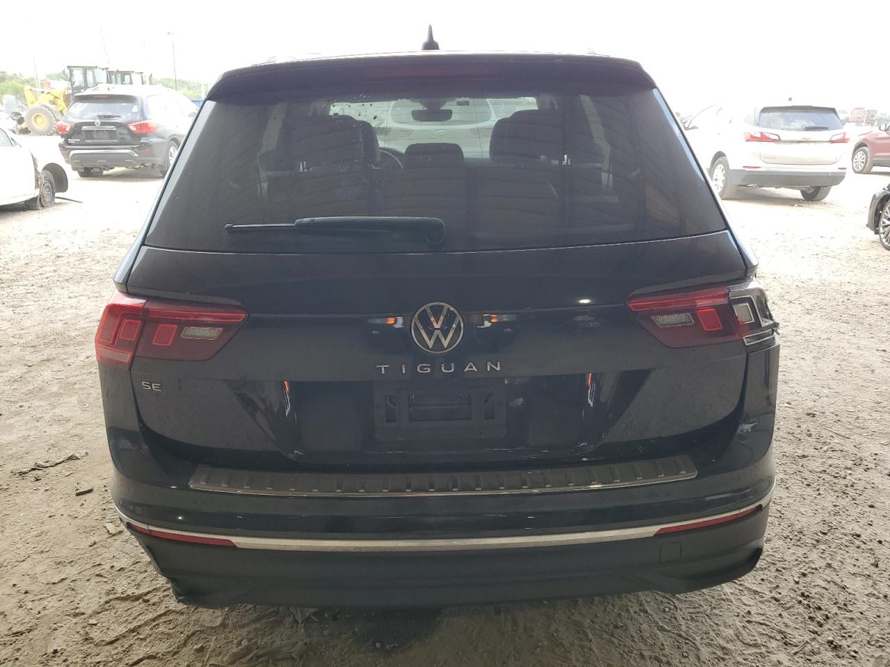 3VV3B7AX1PM040253 2023 Volkswagen Tiguan Se