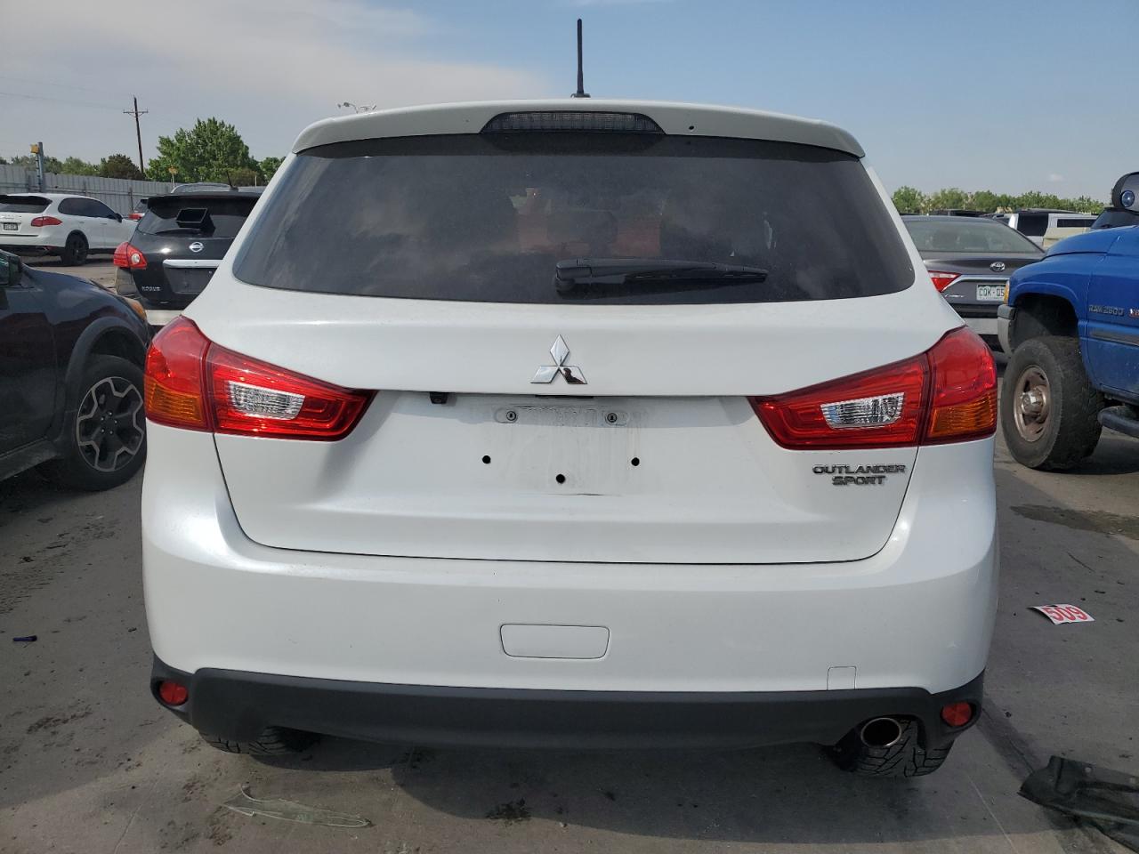 4A4AP4AU2FE053831 2015 Mitsubishi Outlander Sport Se