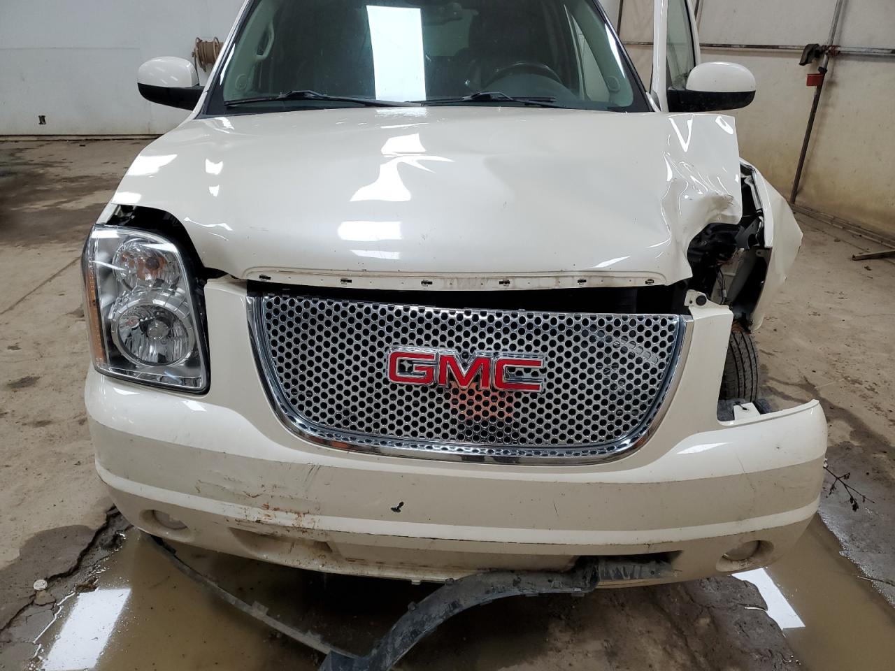 1GKS2EEF7DR309466 2013 GMC Yukon Denali