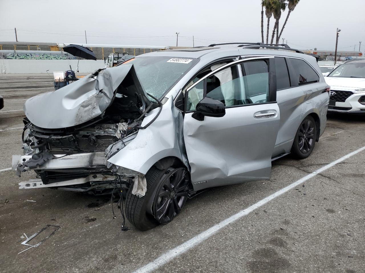 2021 Toyota Sienna Xse for Sale in Van Nuys, CA - Front End