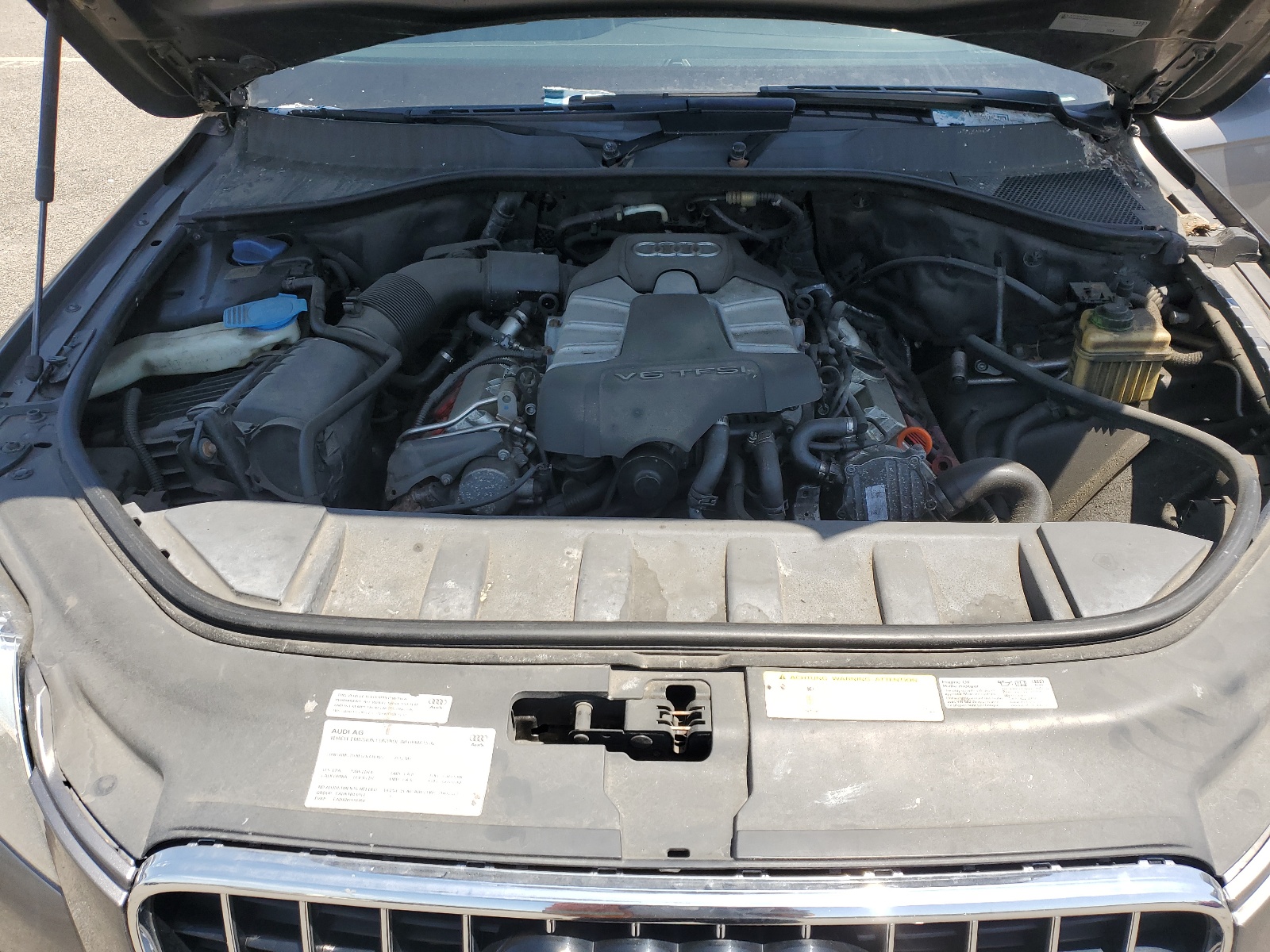 WA1LGAFE7CD000537 2012 Audi Q7 Premium Plus