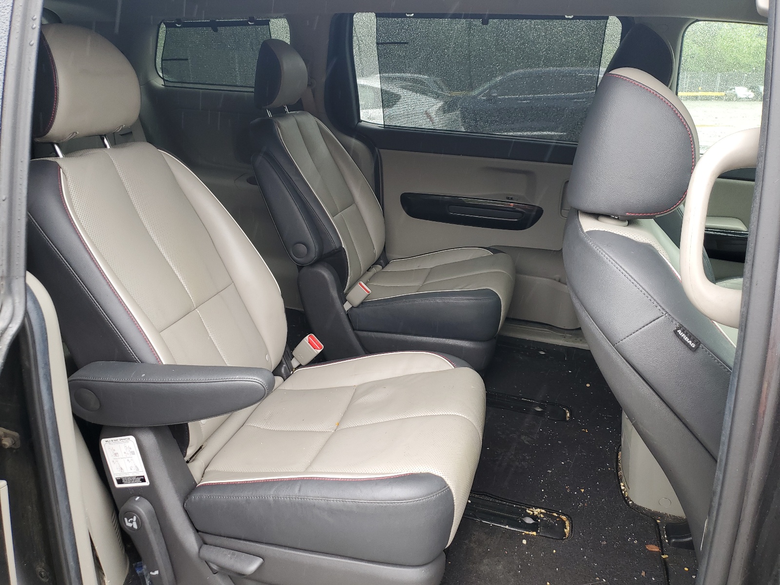 KNDMC5C13H6325423 2017 Kia Sedona Ex