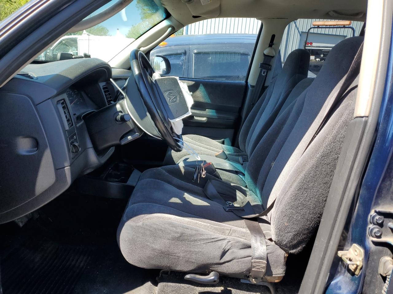 2004 Dodge Dakota - Image 7