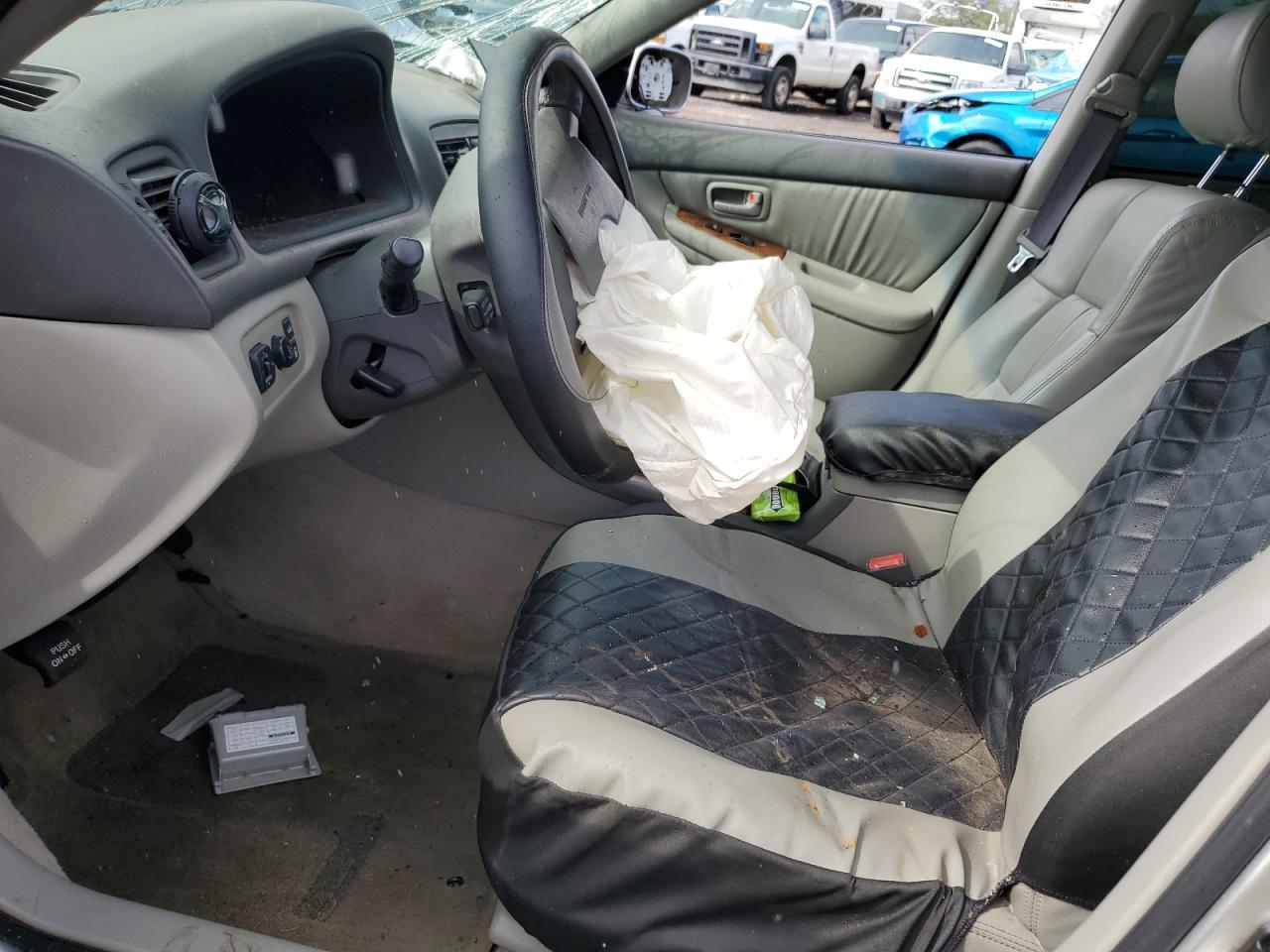 2000 Lexus Es 300 VIN: JT8BF28G0Y0261465 Lot: 55134104