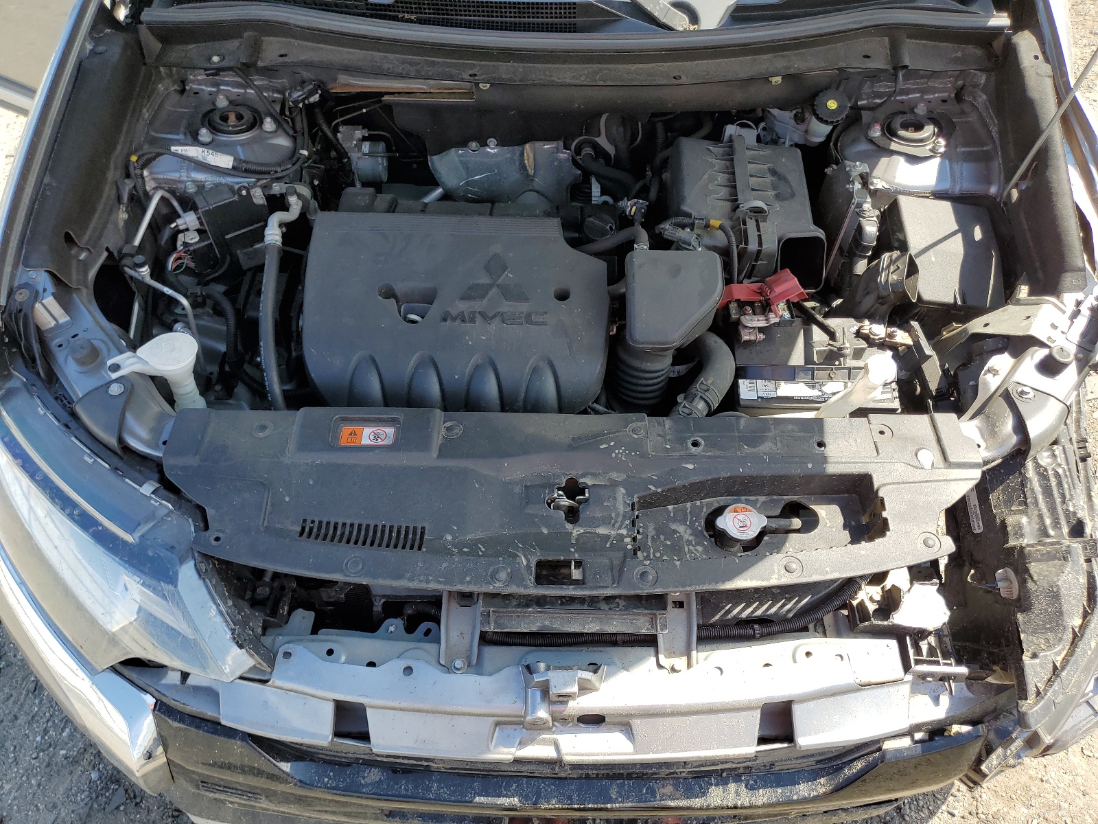 JA4AD3A33KZ005754 2019 Mitsubishi Outlander Se