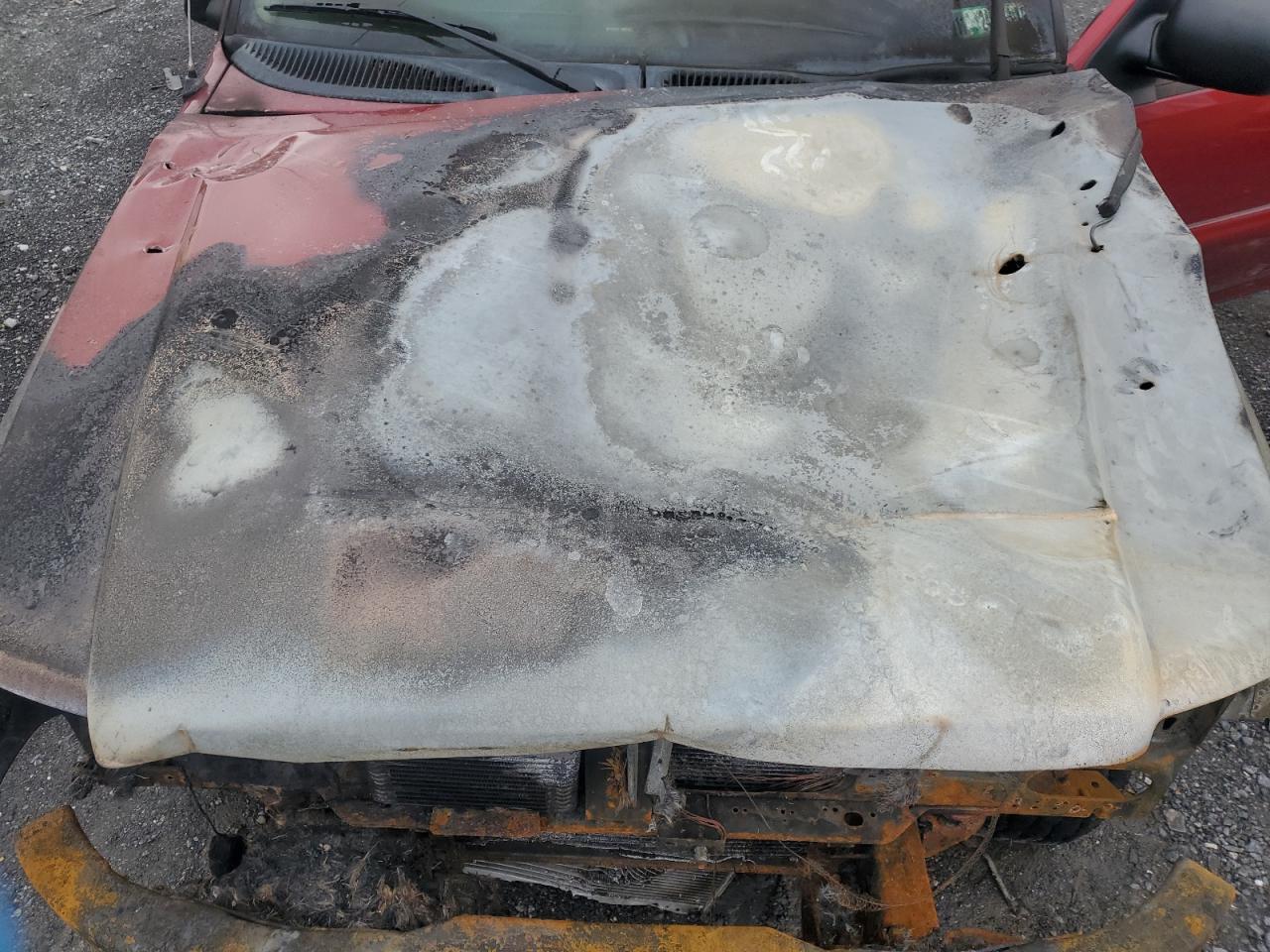 2005 Ford Explorer - Image 13