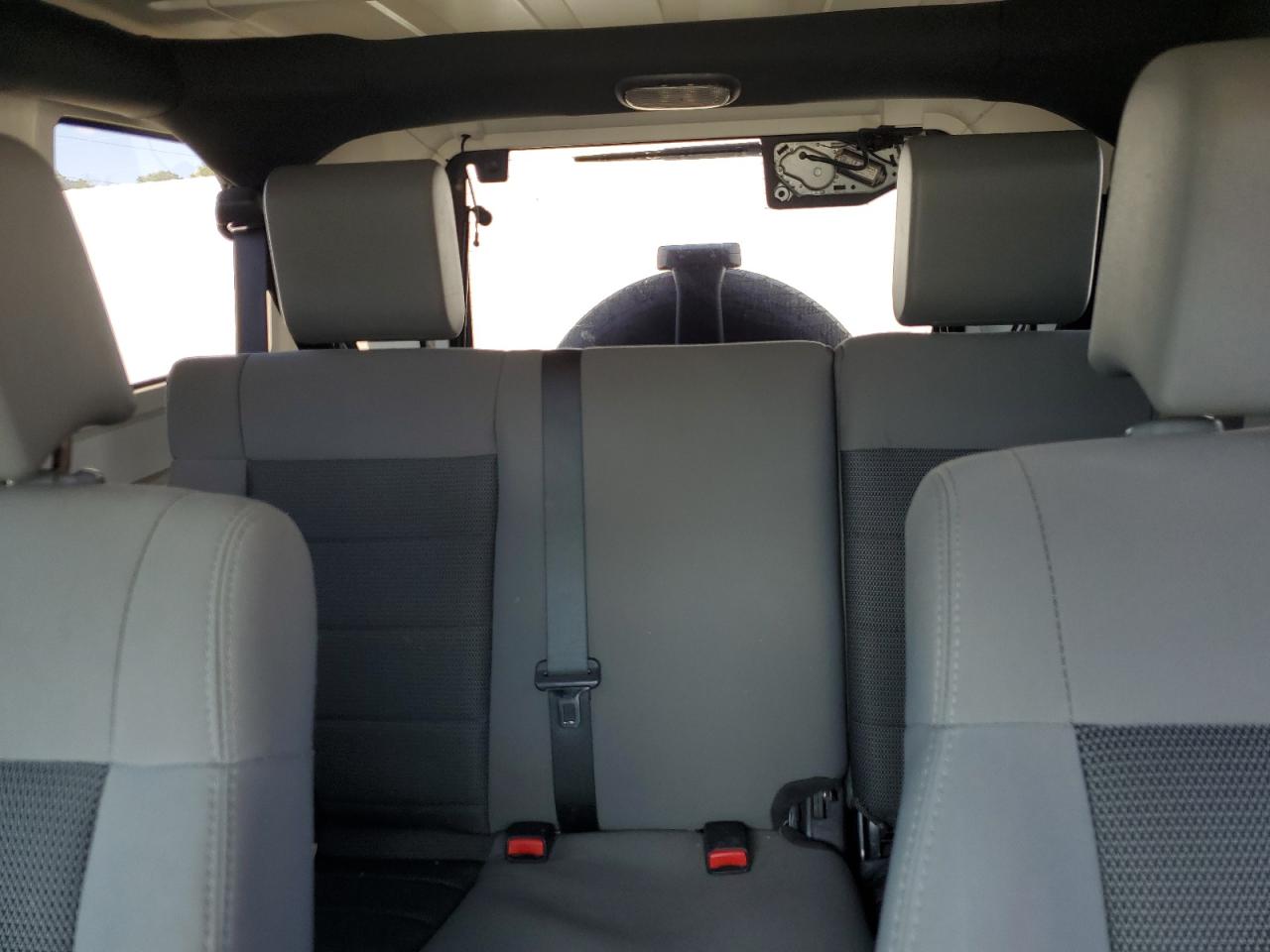 2010 Jeep Wrangler Unlimited Sahara VIN: 1J4BA5H19AL136637 Lot: 53349804