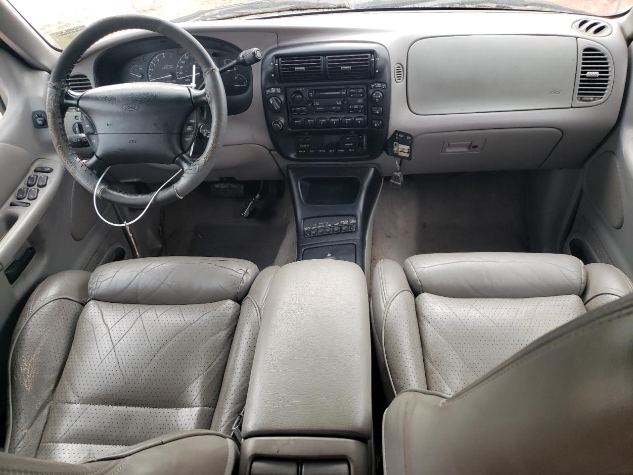 1995 Ford Explorer VIN: 1FMDU34X3SZB92345 Lot: 53876834