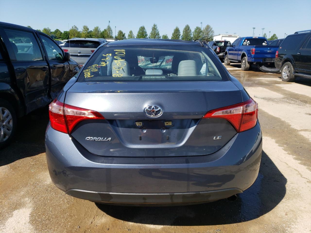 2018 Toyota Corolla L VIN: 5YFBURHE7JP849714 Lot: 53890854