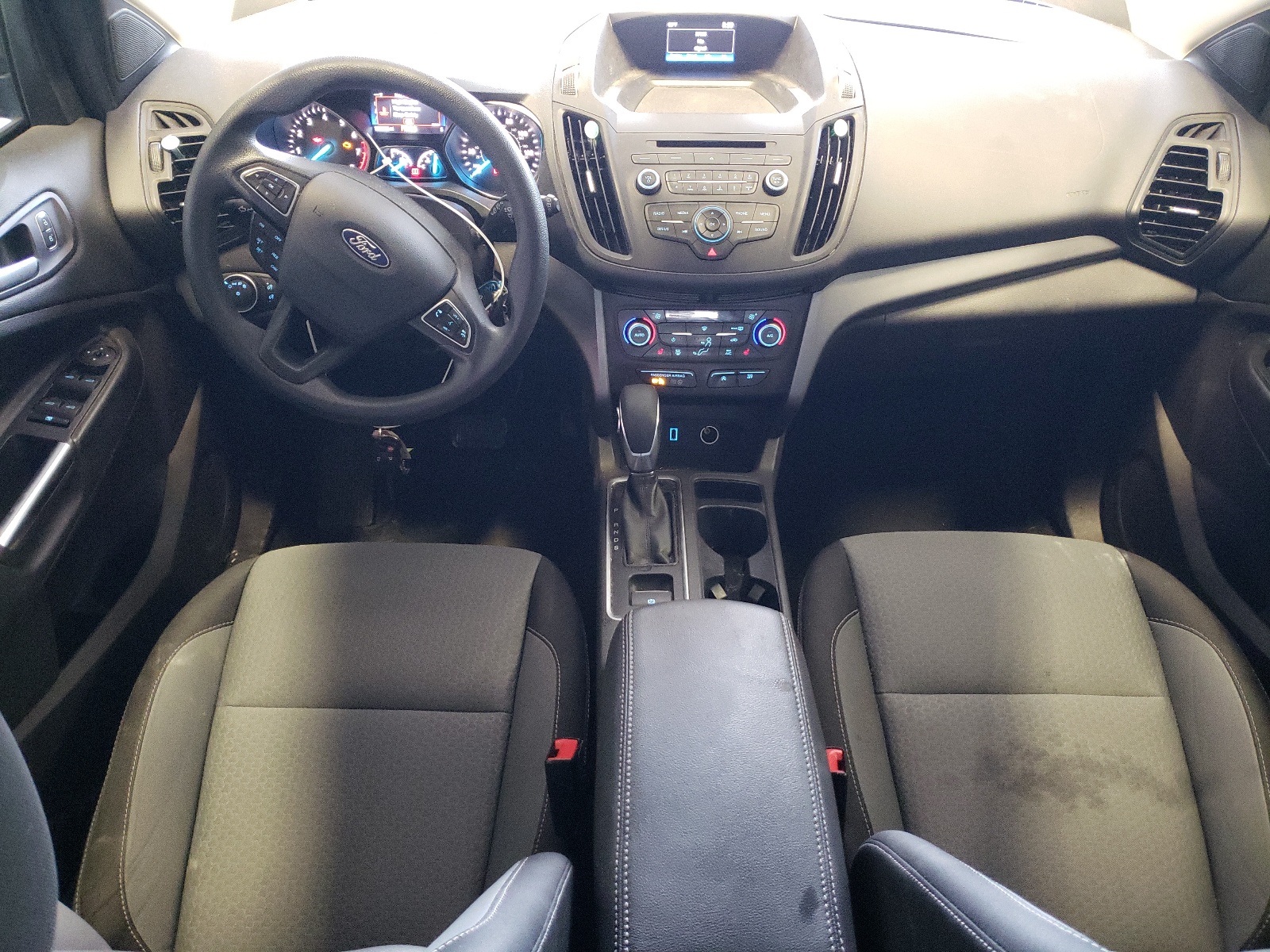 1FMCU0GD1JUB60582 2018 Ford Escape Se