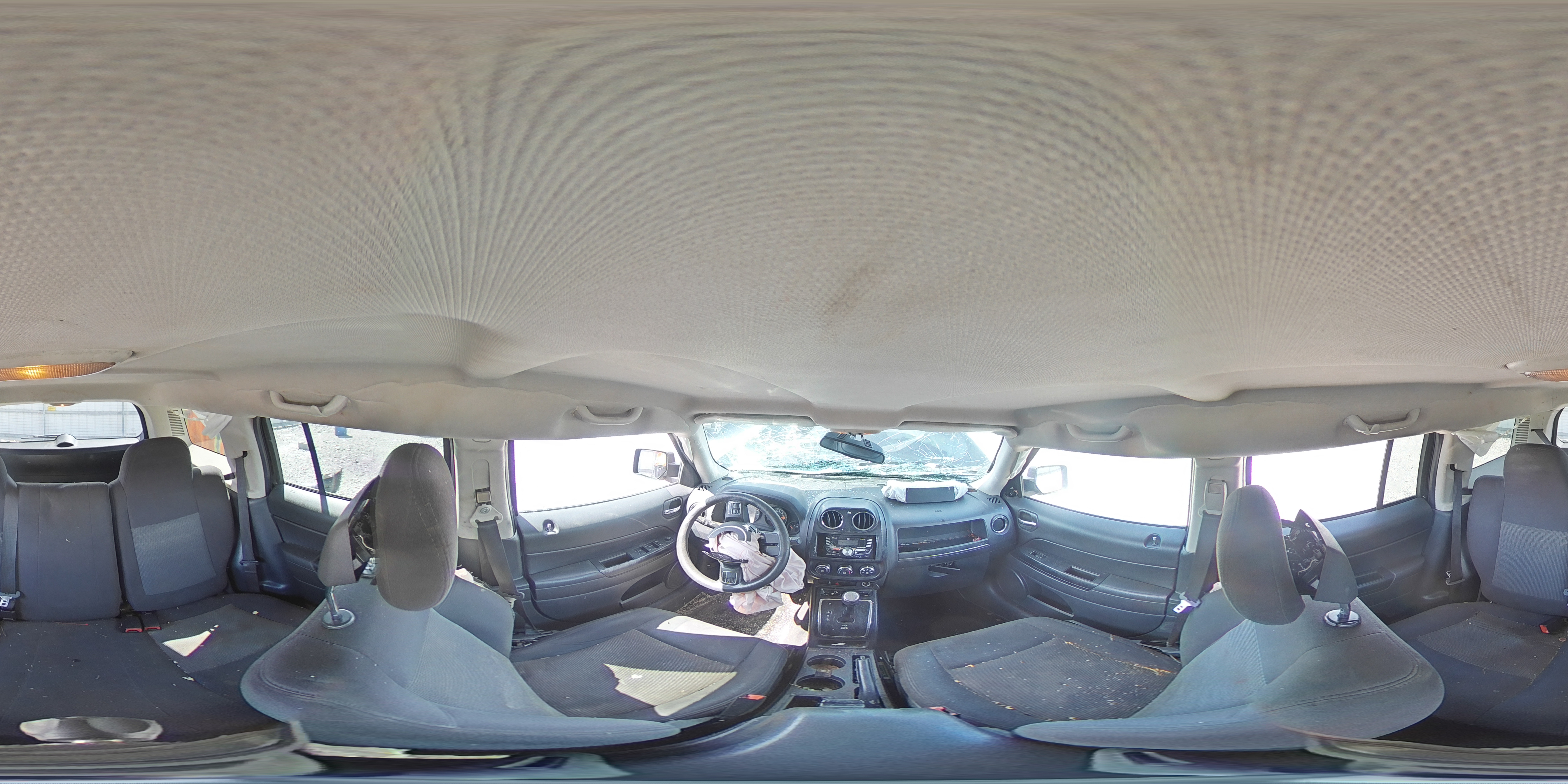 2015 Jeep Liberty (Patriot) - Image 13