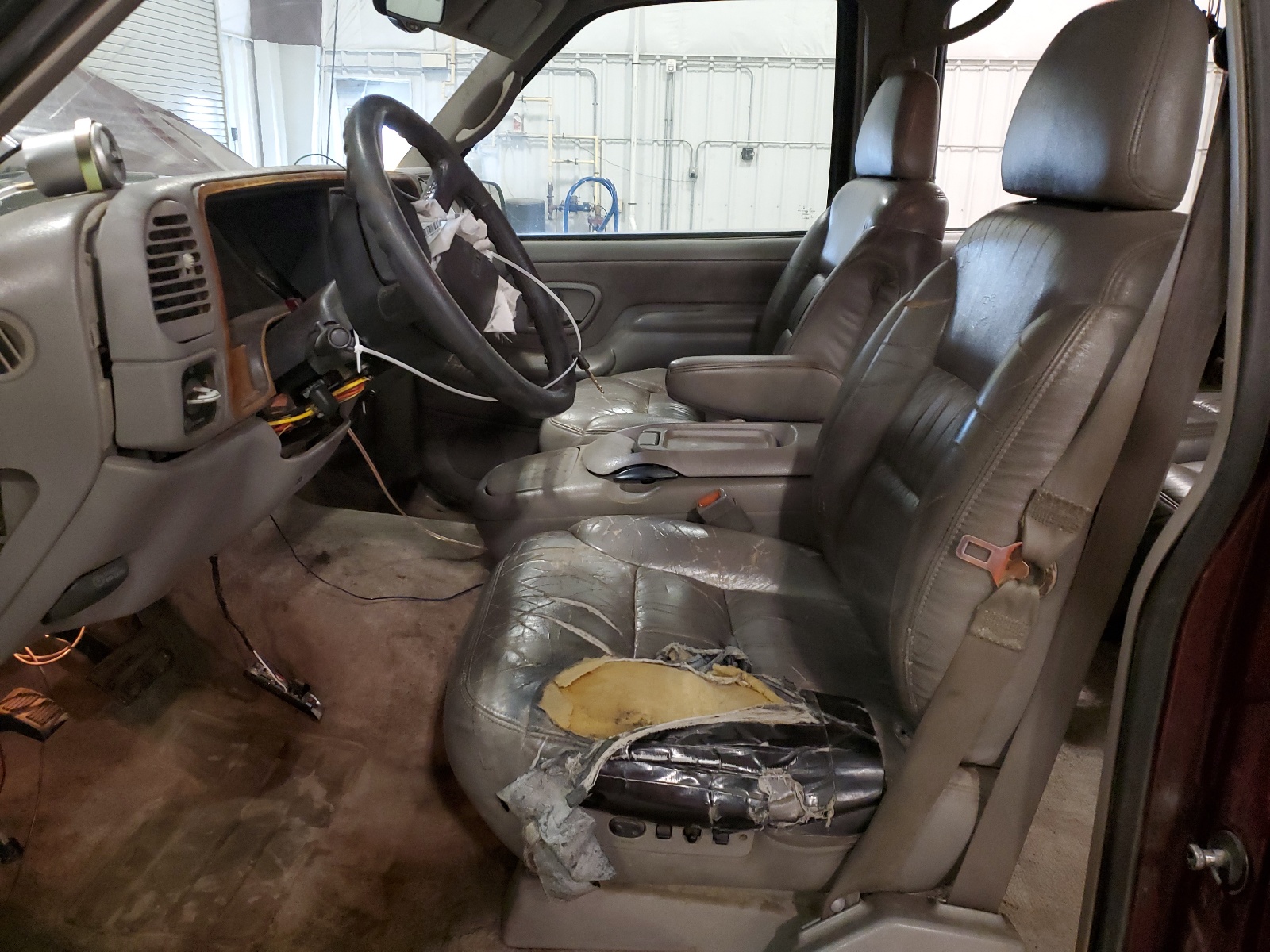 3GKGK26F0XG530642 1999 GMC Suburban K2500