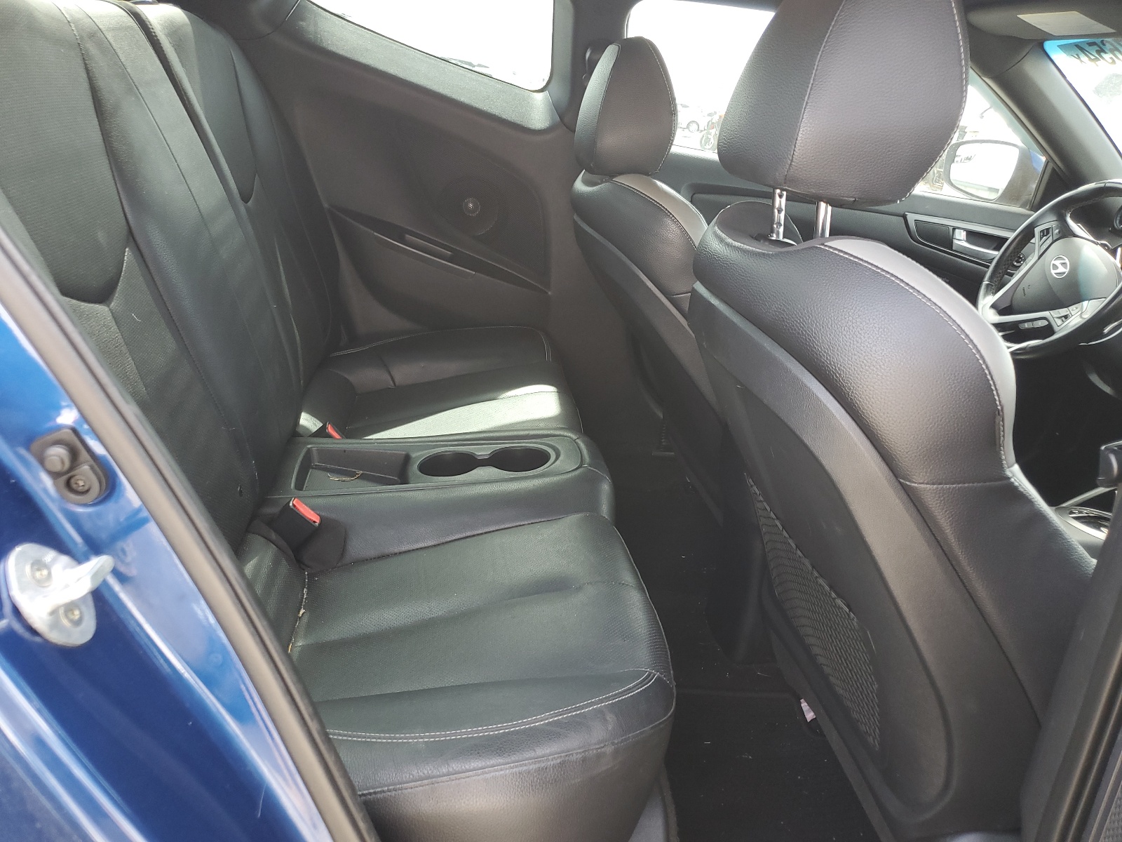 KMHTC6AE6GU298019 2016 Hyundai Veloster Turbo