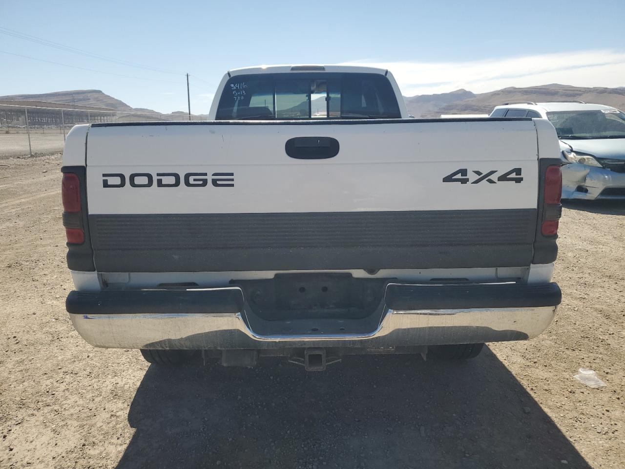 2000 Dodge Ram 2500 VIN: 3B7KF236XYG113416 Lot: 56302364