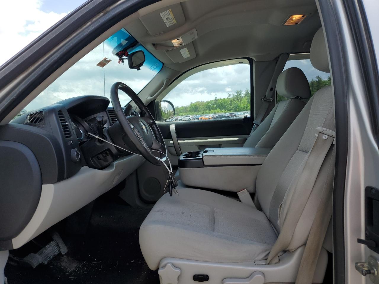 2011 Chevrolet Silverado - Image 7