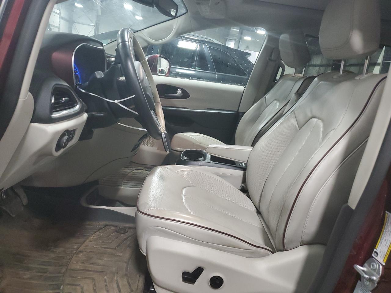 2017 Chrysler Pacifica Limited VIN: 2C4RC1GG5HR512779 Lot: 55307564