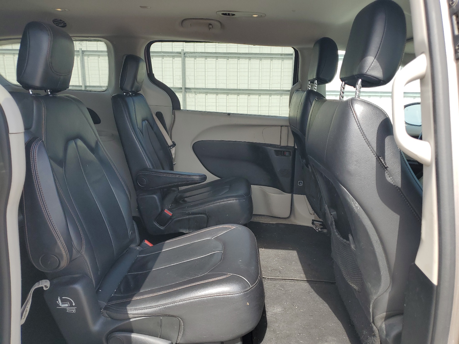 2C4RC1BG6HR788301 2017 Chrysler Pacifica Touring L