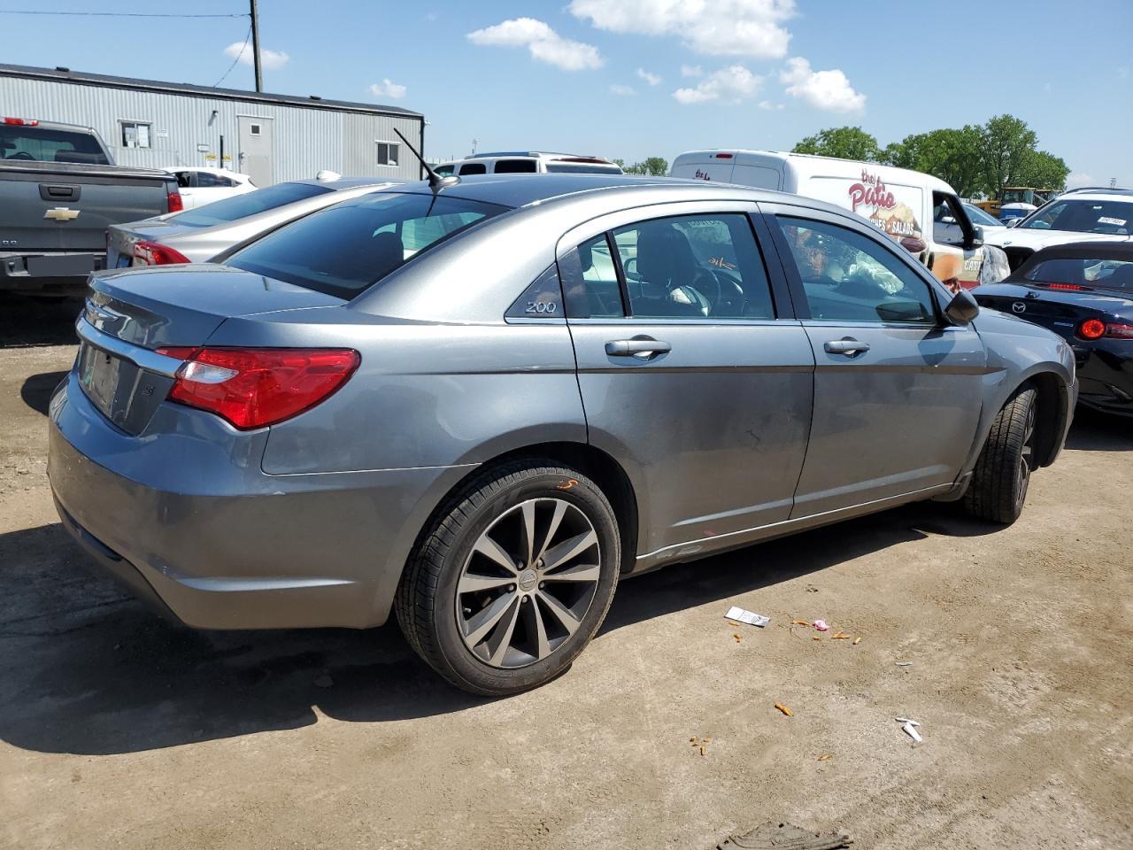 2011 Chrysler 200 S VIN: 1C3BC8FG0BN577611 Lot: 55166594