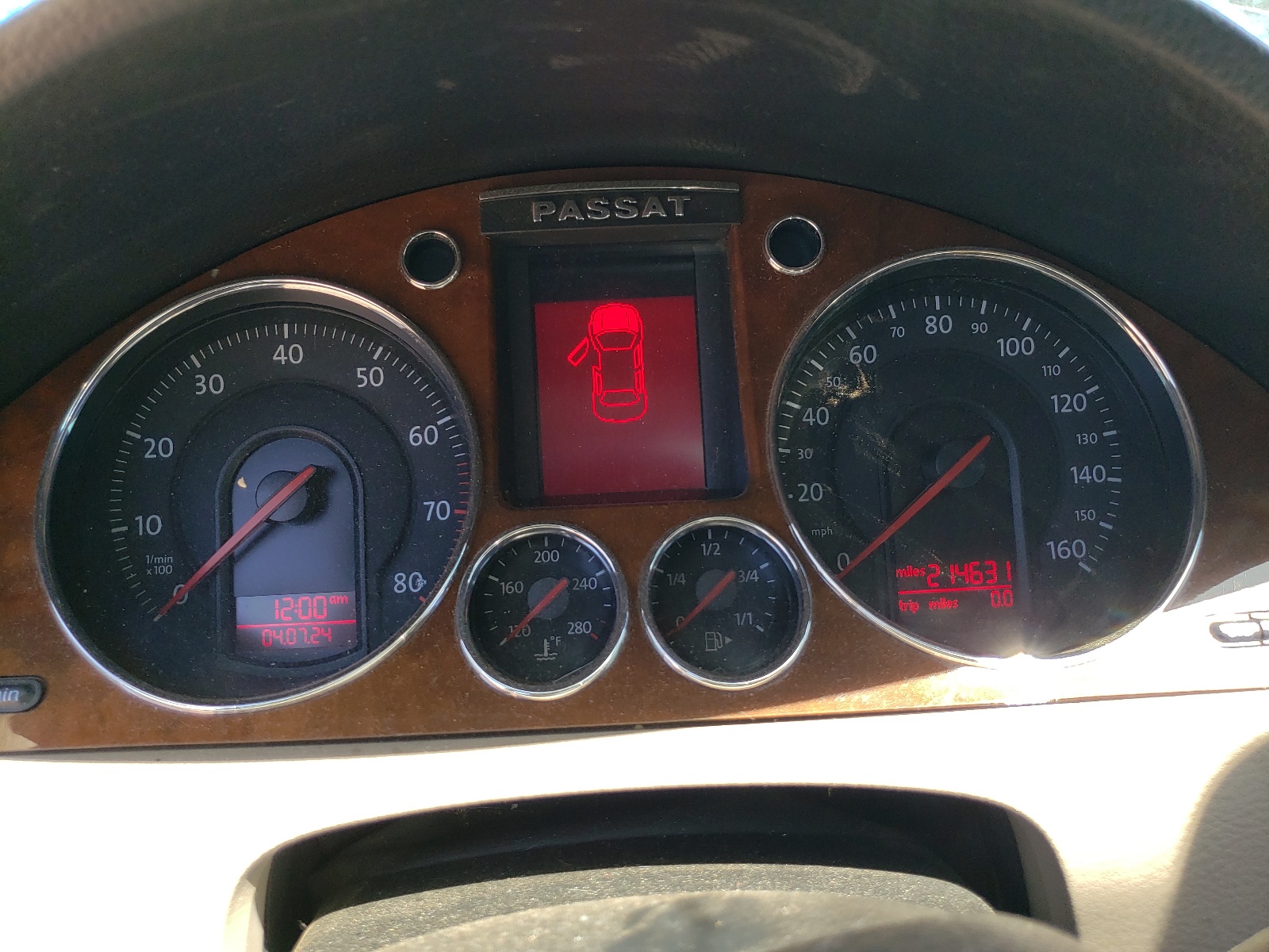 WVWTK93C48E090351 2008 Volkswagen Passat Wagon Lux