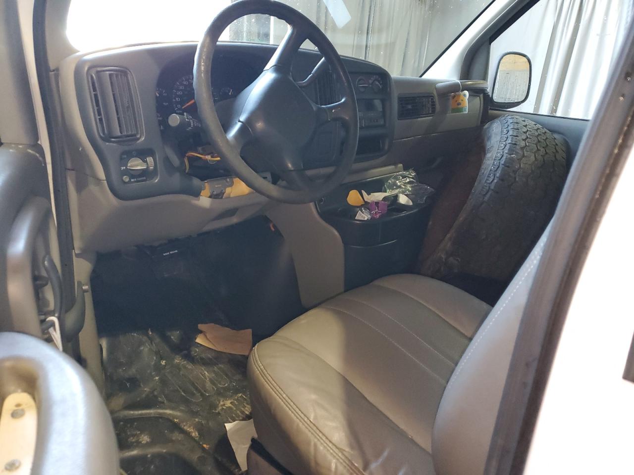 1999 Chevrolet Express G1500 VIN: 1GCFG15W4X1099273 Lot: 57133884