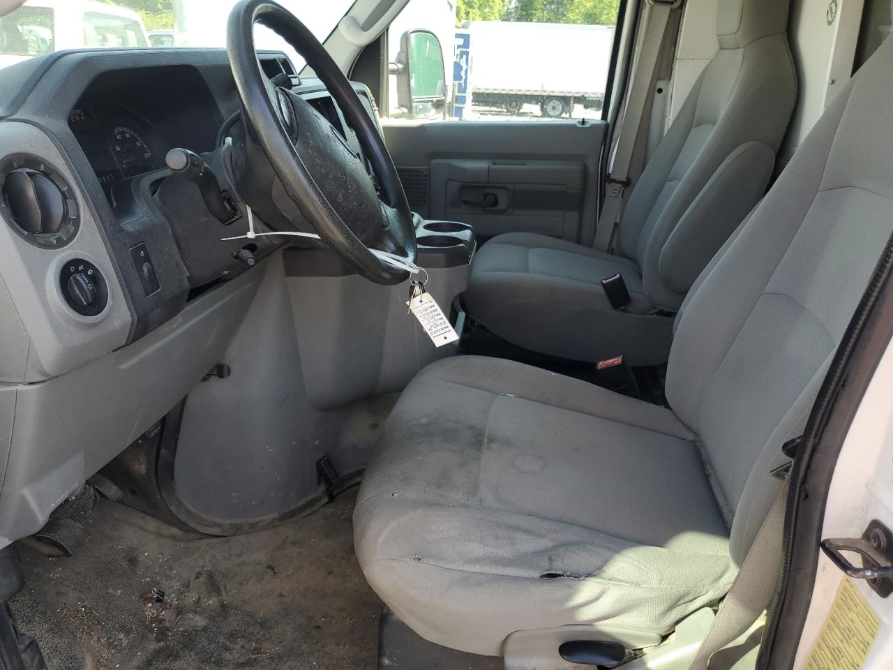 2009 Ford Econoline E350 Super Duty Cutaway Van VIN: 1FDSE35L39DA88834 Lot: 64048354