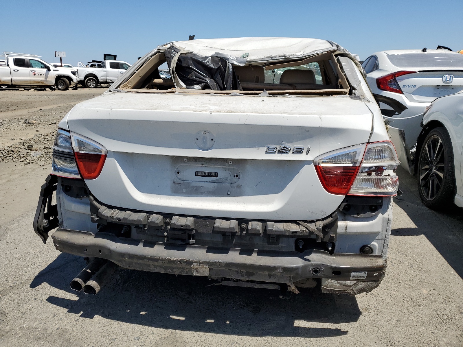 WBAVA33527PG49988 2007 BMW 328 I