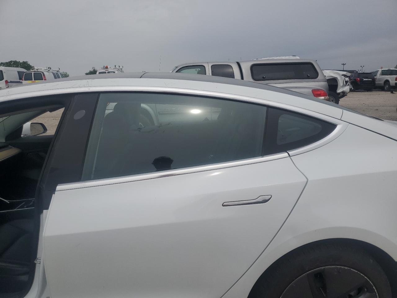 5YJ3E1EA7JF060446 2018 Tesla Model 3