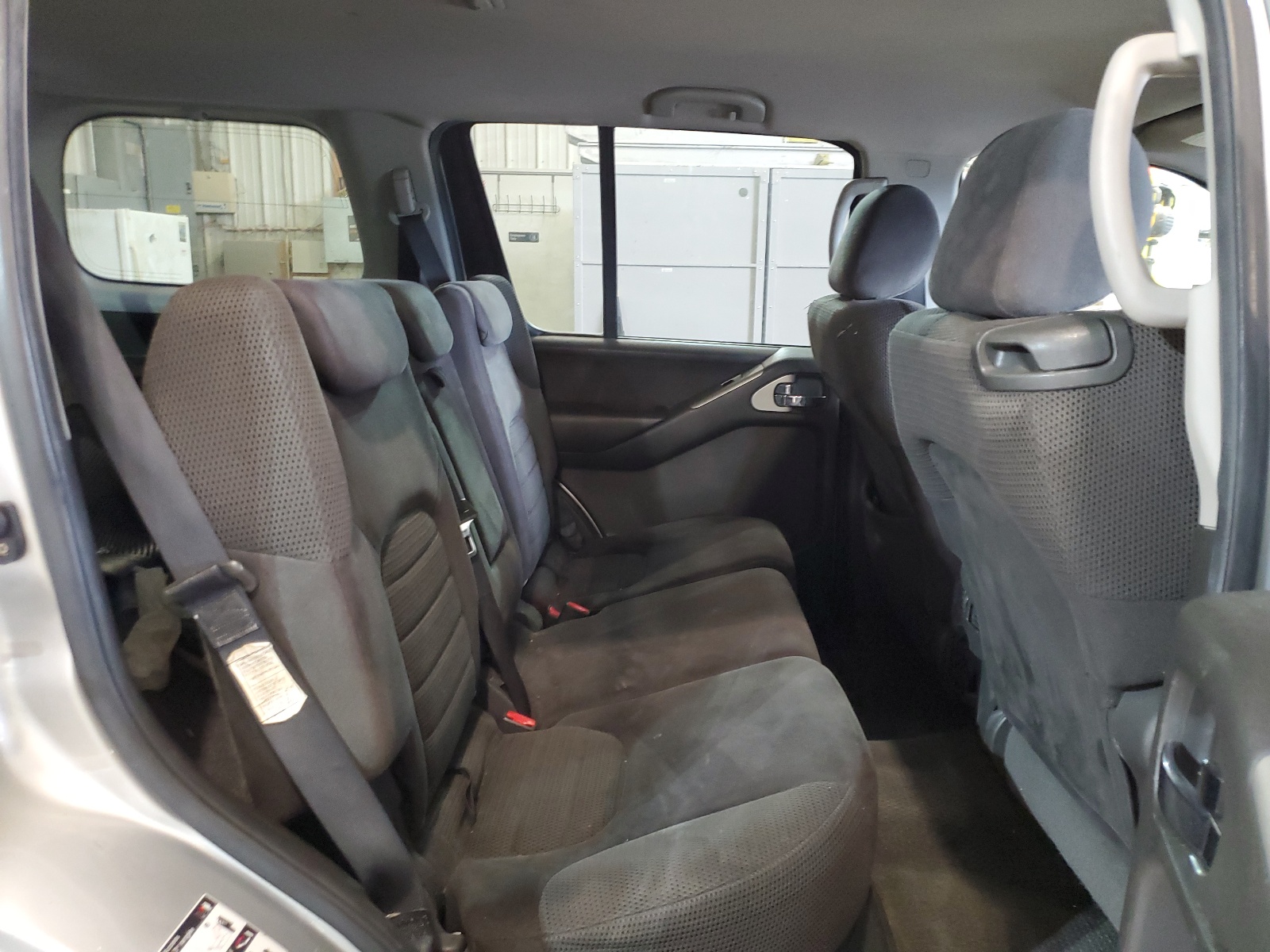 5N1AR18W35C771224 2005 Nissan Pathfinder Le