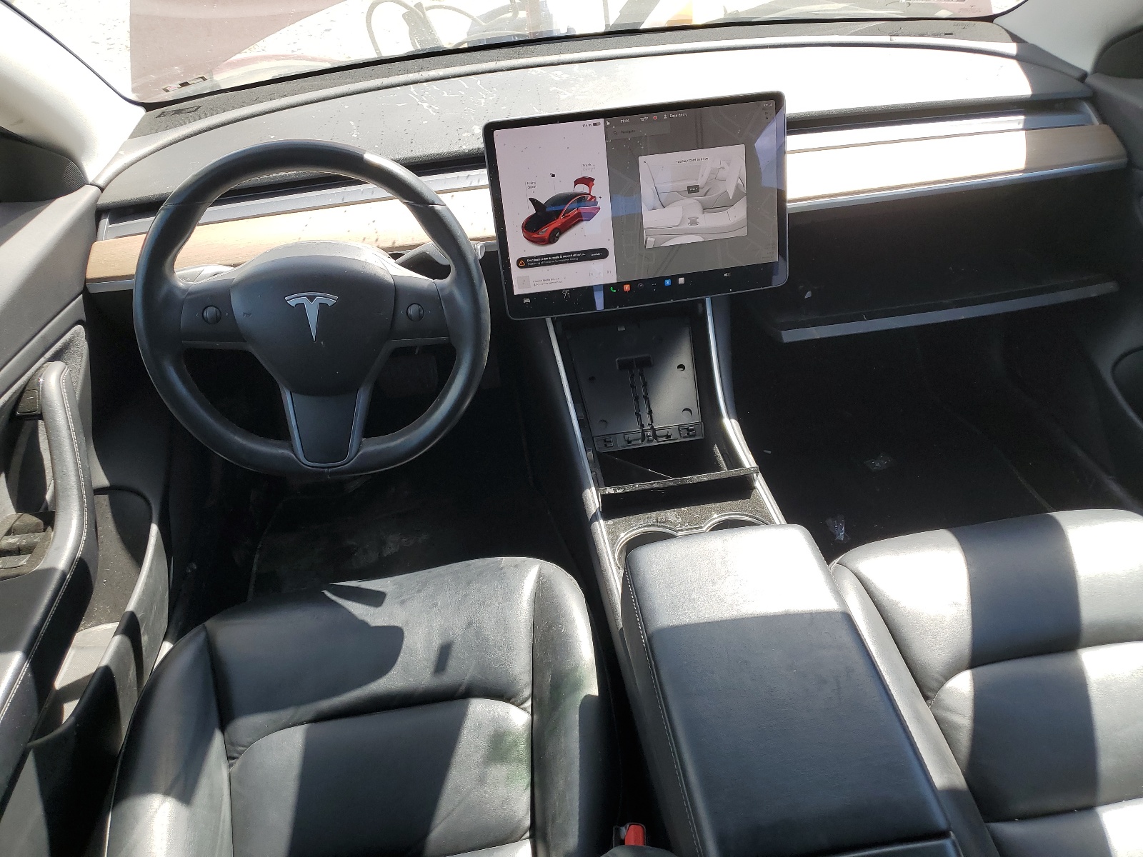 5YJ3E1EB5JF104811 2018 Tesla Model 3