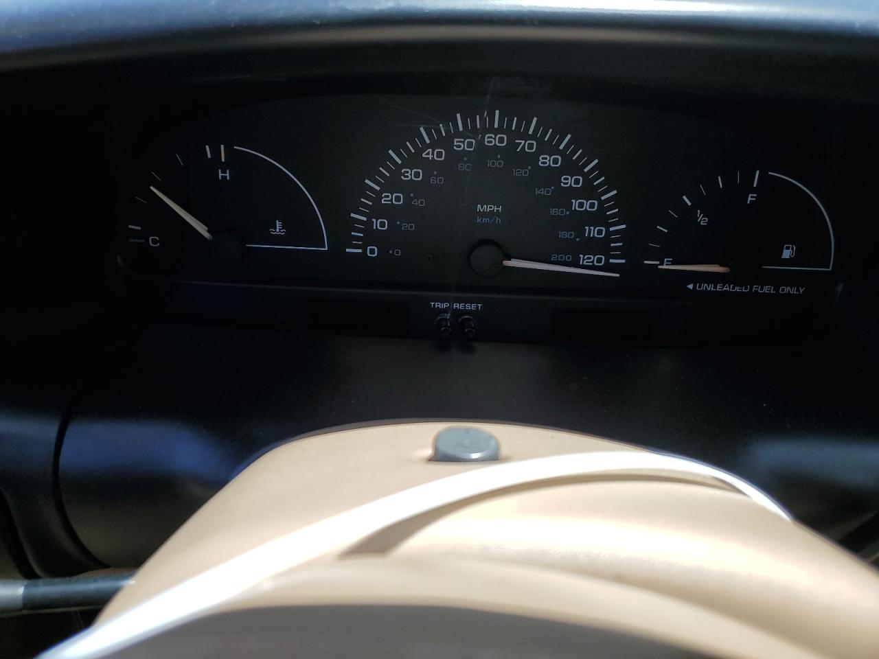 1998 Dodge Caravan VIN: 2B4GP25R3WR629258 Lot: 55959594