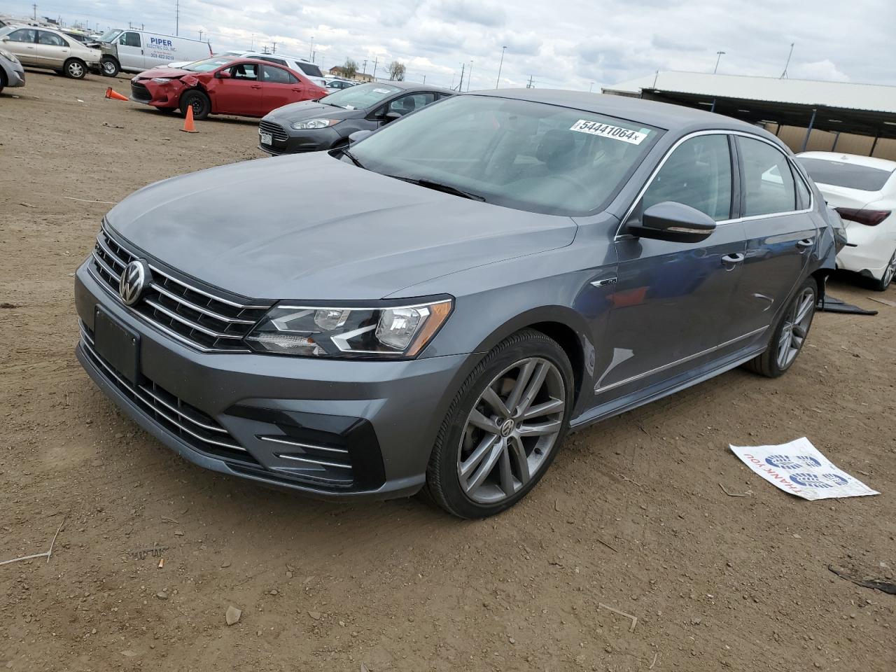 1VWDT7A32HC011275 2017 VOLKSWAGEN PASSAT - Image 1