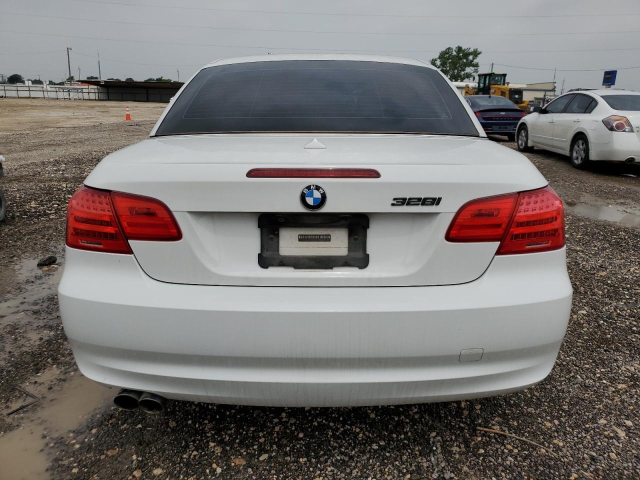 WBADW3C5XBE439489 2011 BMW 328 I