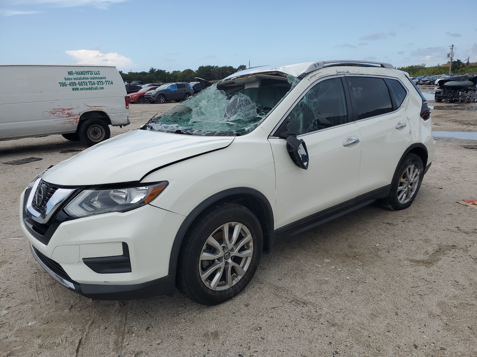 5N1AT2MT0KC842393 2019 Nissan Rogue S