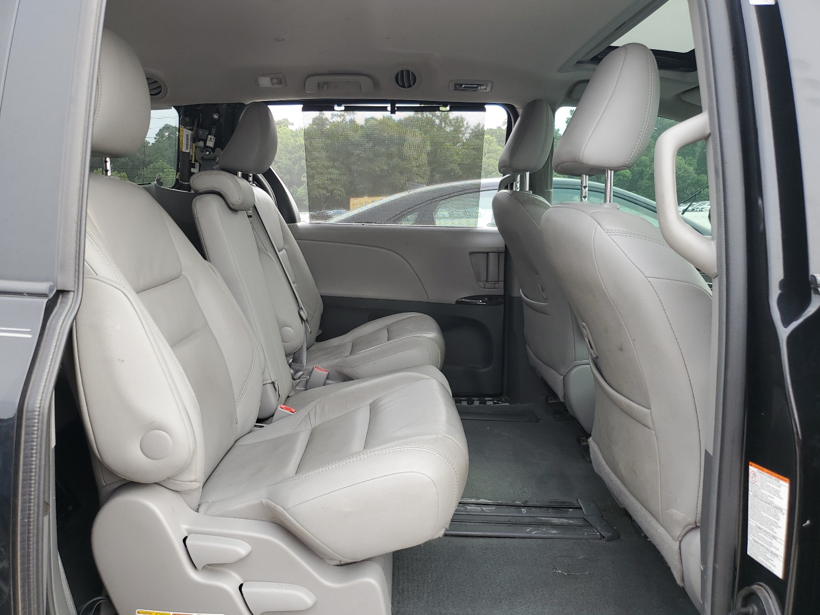 5TDYK3DCXGS745378 2016 Toyota Sienna Xle