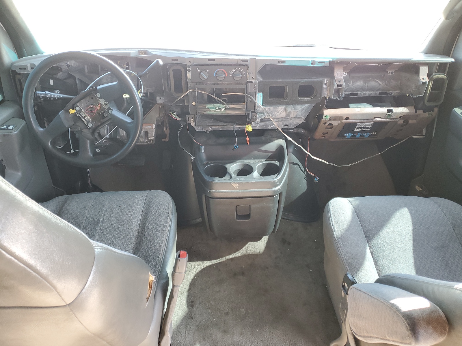 1GAHG39U041220432 2004 Chevrolet Express G3500