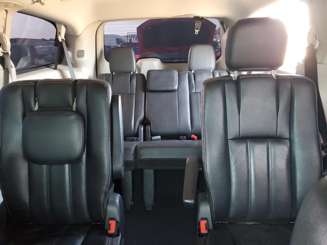 2014 Chrysler Town & Country Touring VIN: 2C4RC1BG2ER132091 Lot: 56667414