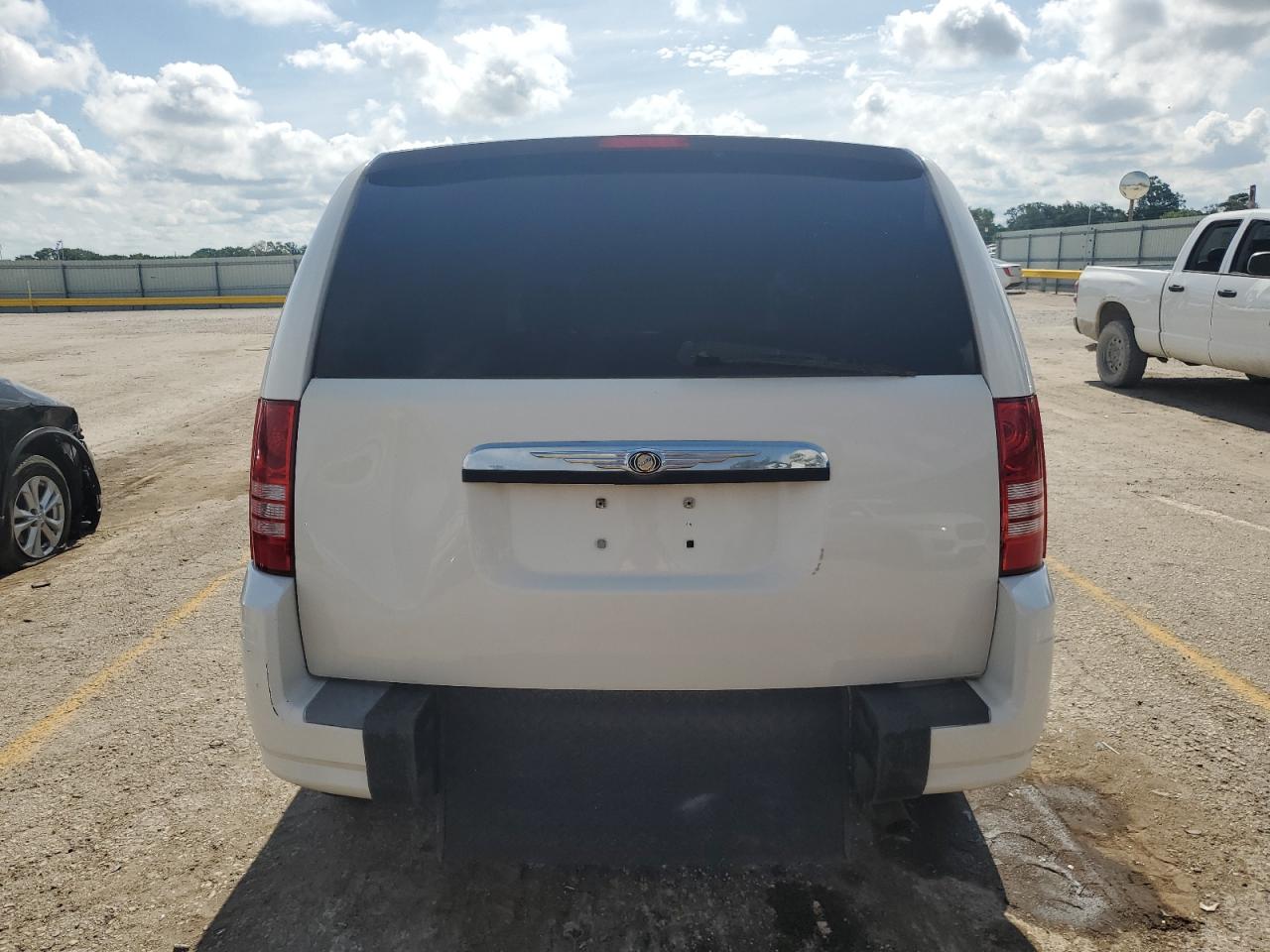 2A8HR44H88R618631 2008 Chrysler Town & Country Lx