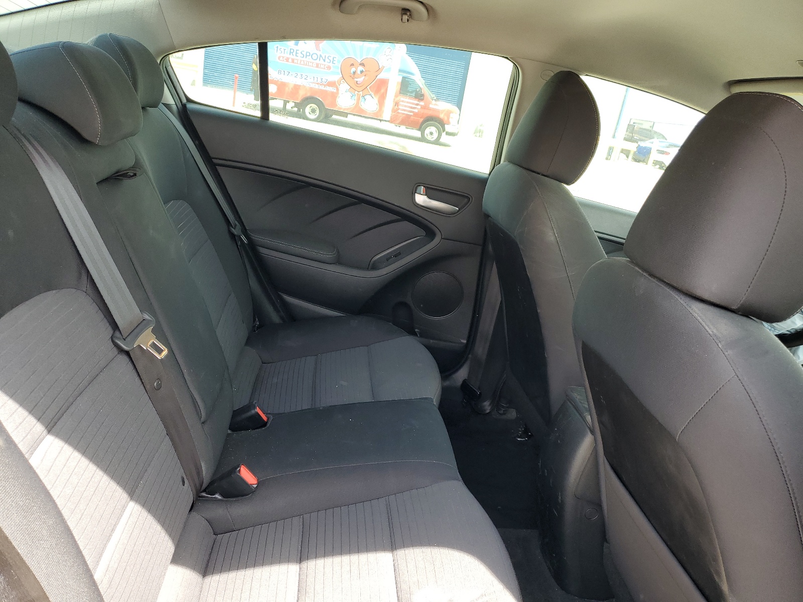 3KPFL4A71HE110501 2017 Kia Forte Lx