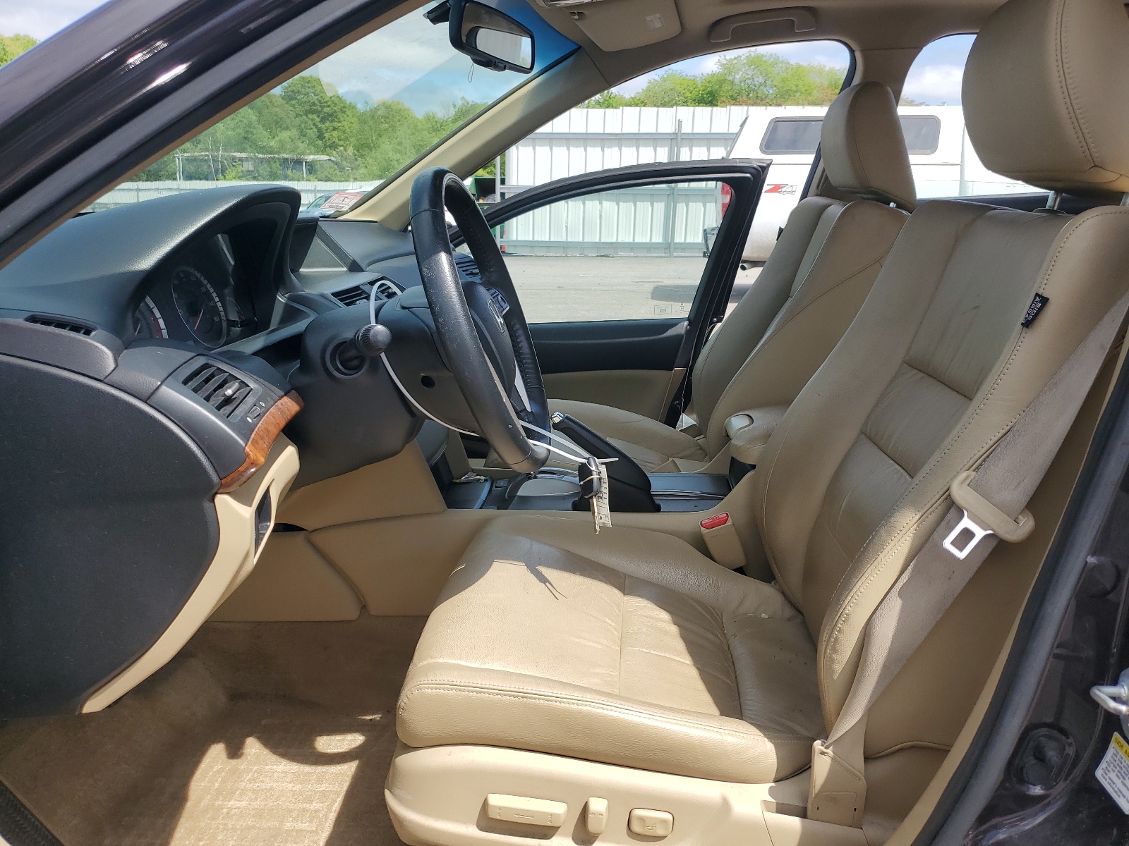 1HGCP3F89BA005185 2011 Honda Accord Exl