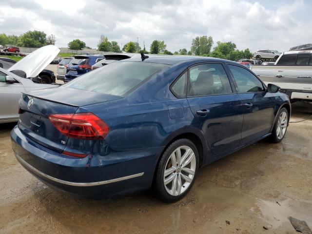  VOLKSWAGEN PASSAT 2019 Синий