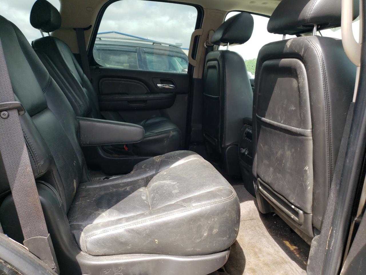 1GKUKEEF1AR257918 2010 GMC Yukon Denali