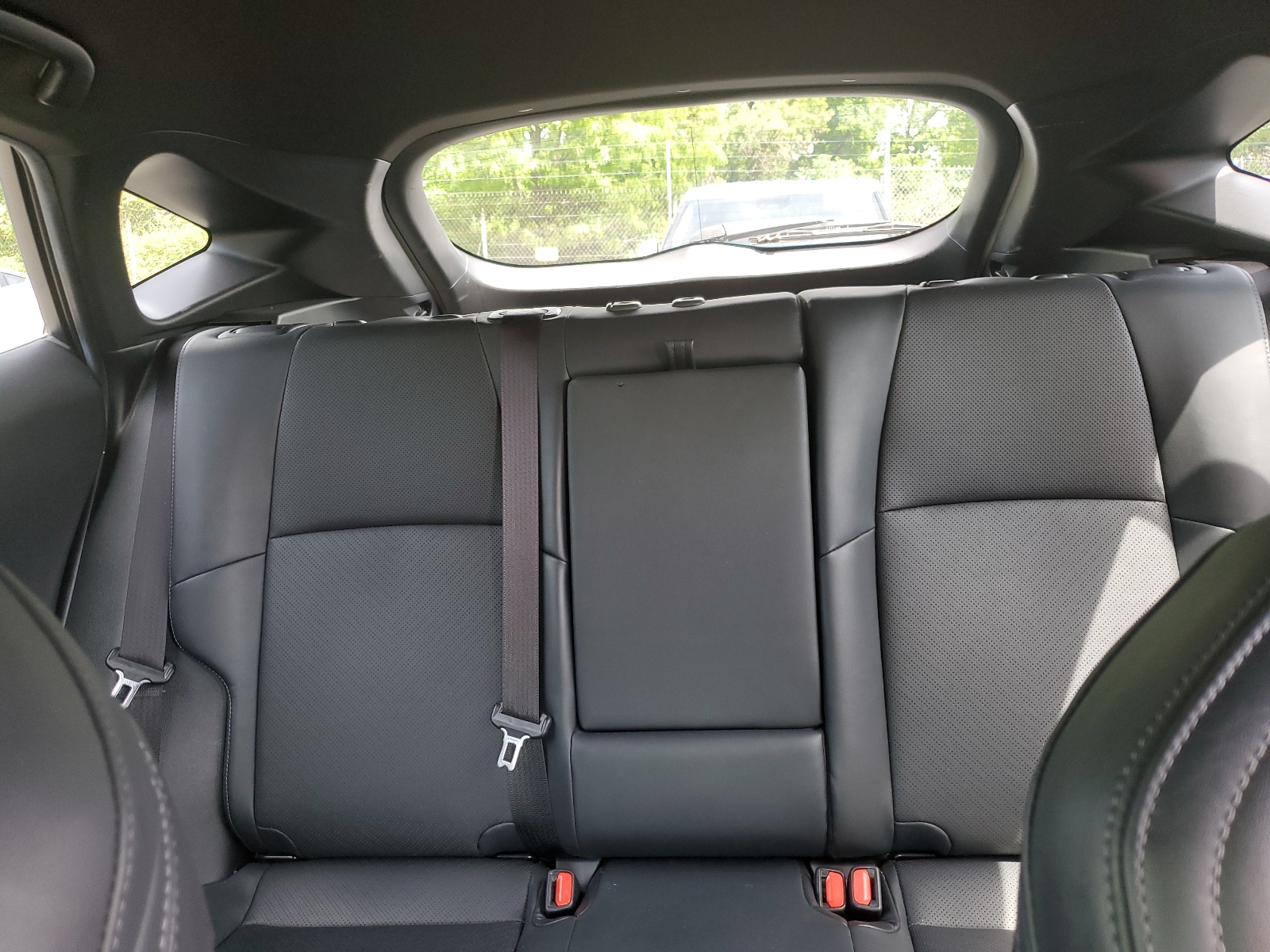 JTEAAAAH9MJ026572 2021 Toyota Venza Le