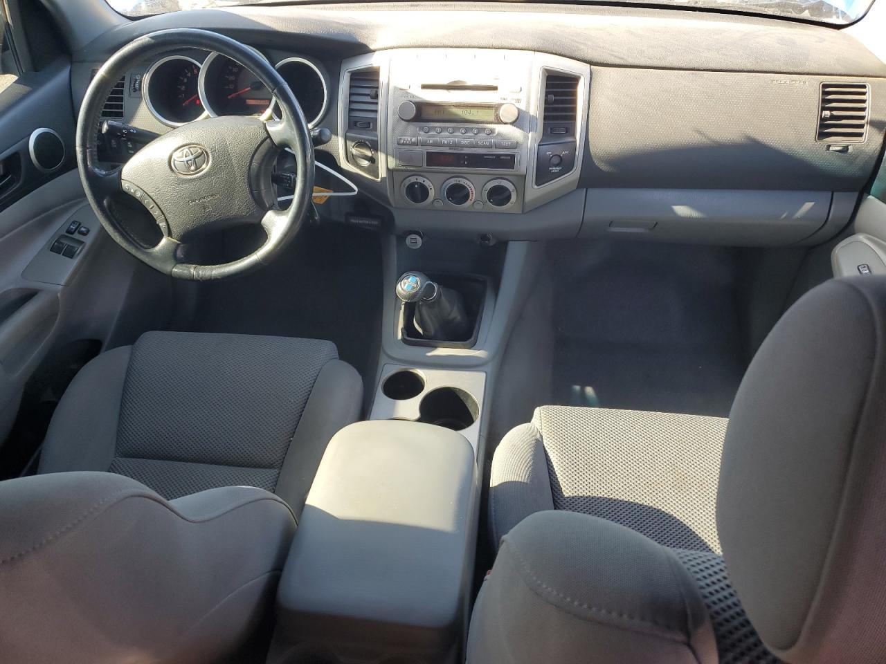 2006 Toyota Tacoma - Image 10