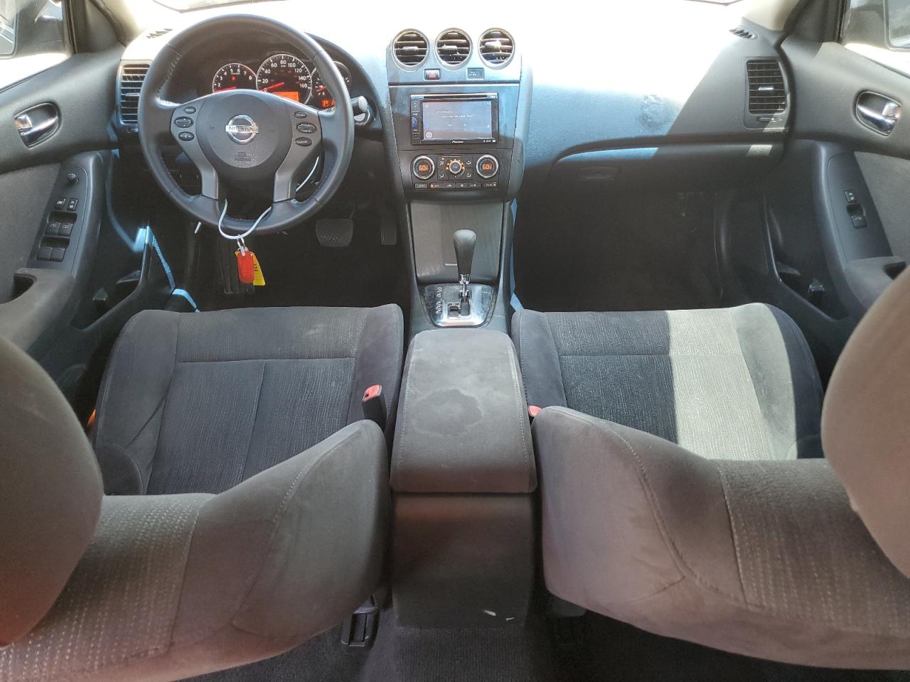 2011 Nissan Altima - Image 8