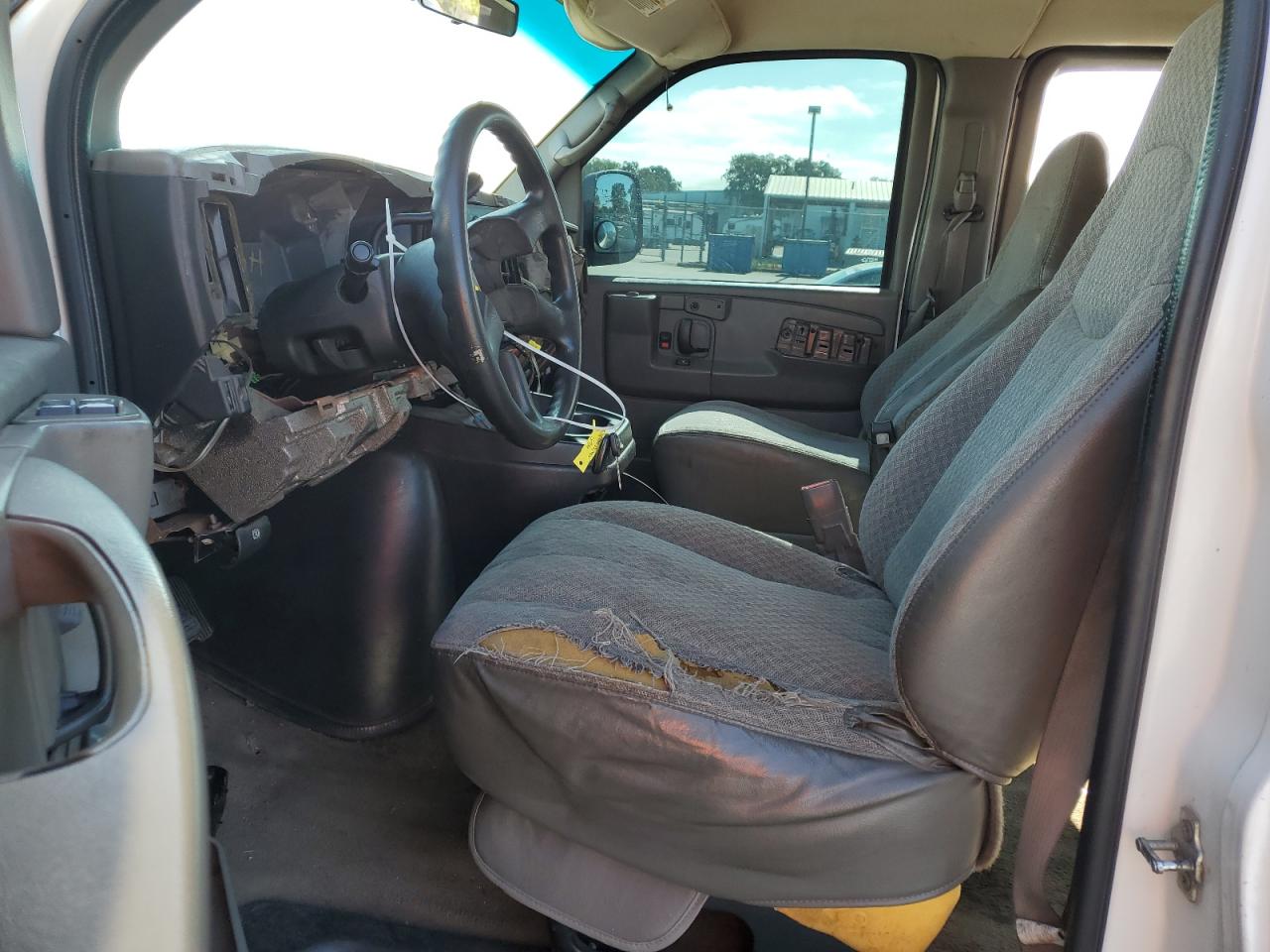 2004 Chevrolet Express G3500 VIN: 1GAHG39U041220432 Lot: 55137564