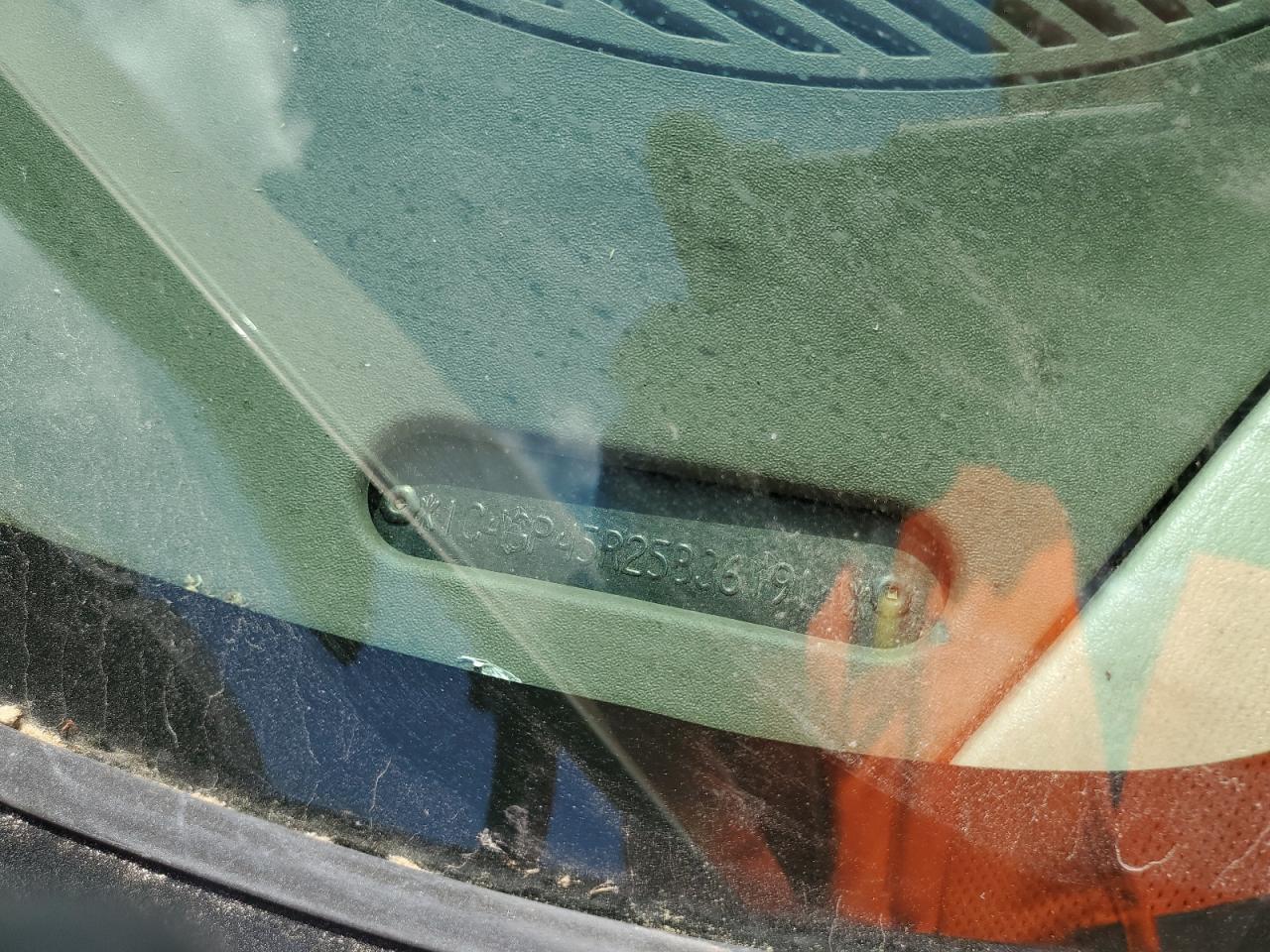 2005 Chrysler Town & Country VIN: 1C4GP45R25B361914 Lot: 55829594