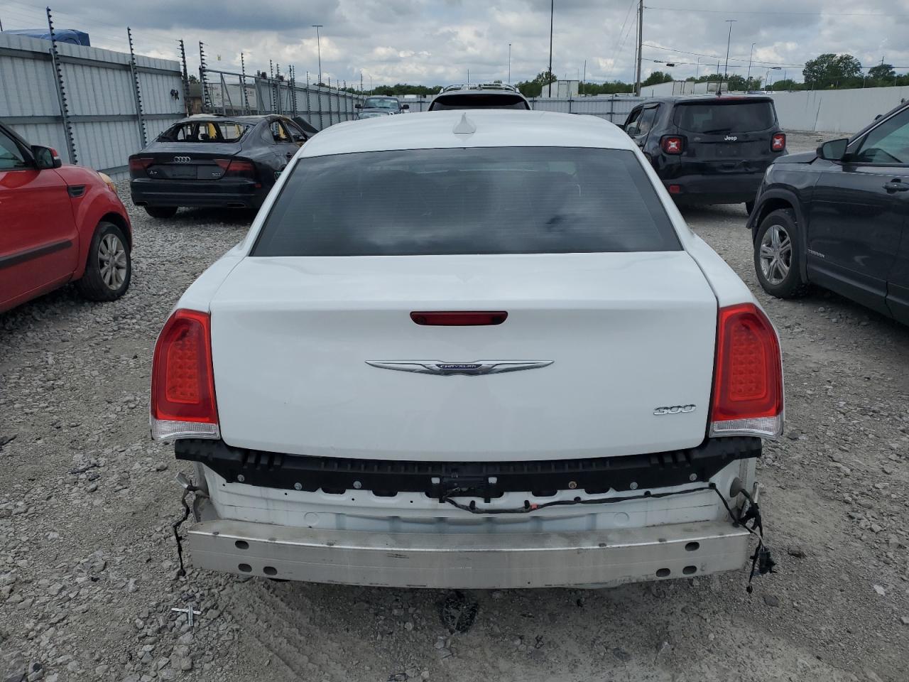 2015 Chrysler 300 Limited VIN: 2C3CCAAG5FH755840 Lot: 53696574
