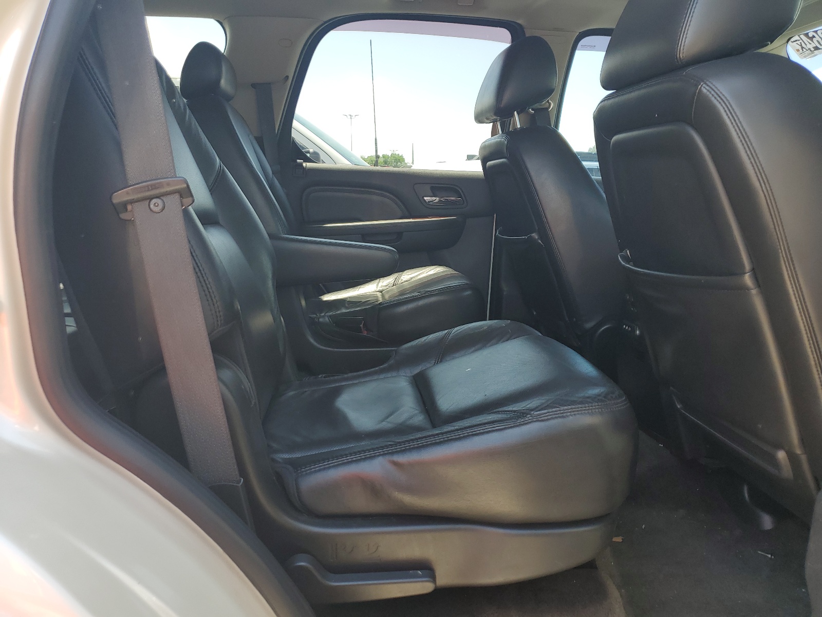 1GYUKCEF4AR161291 2010 Cadillac Escalade Premium